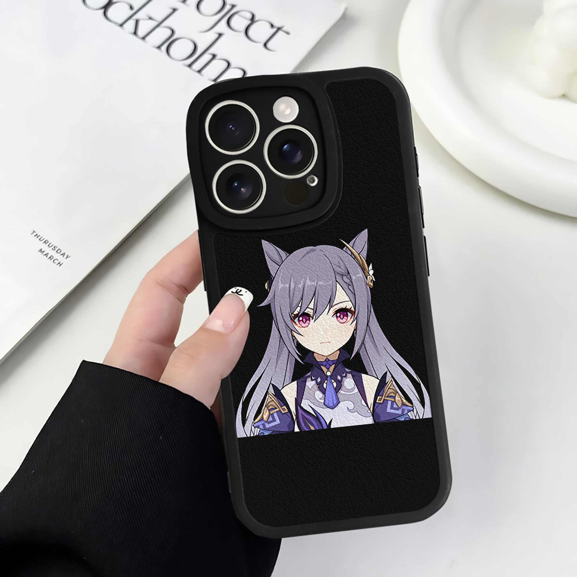 げんし神 刻晴 こくせい genshin Kokusei 【iPhone 16シリーズ対応】シリコンスマホケース（レザー調） 材質：シリコン